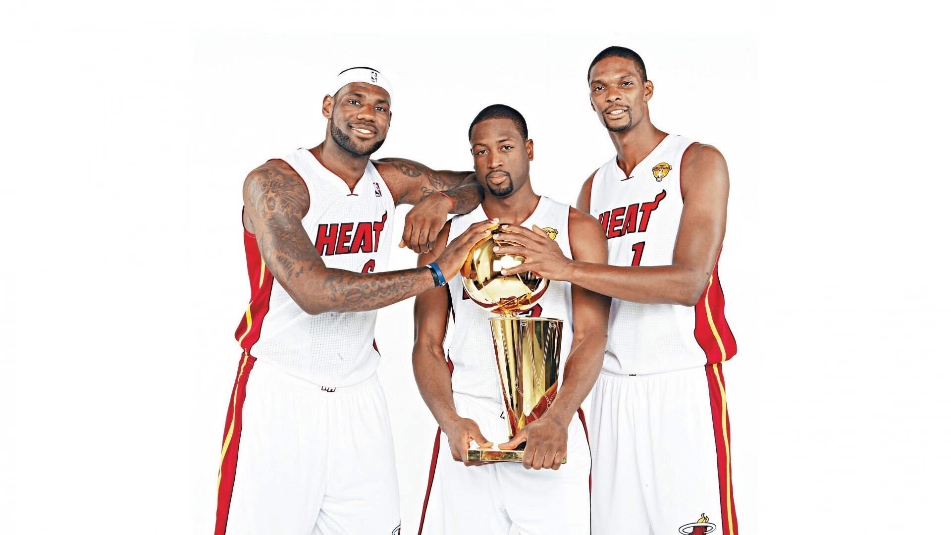 湖人加练项目聚焦传球精度与场上沟通，湖人快传