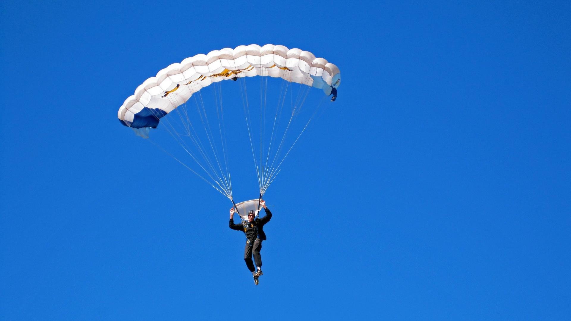 世界马术大奖赛上海站，中国骑手获历史性银牌，世界马术骑手排名